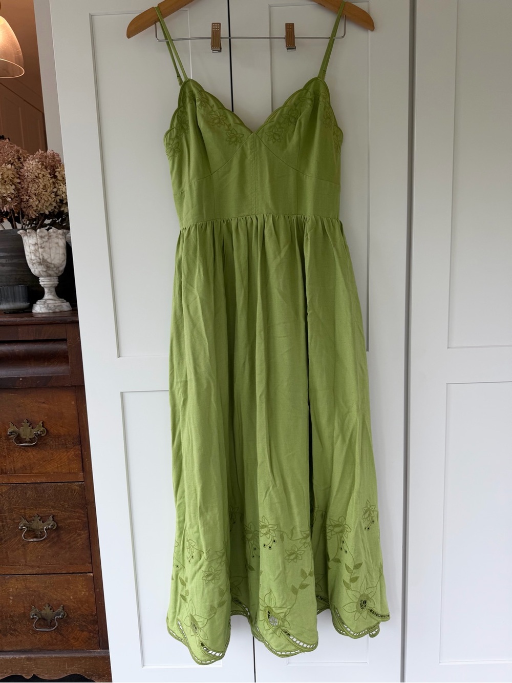 Kaidi Embroidered Midi Dress - Picture 2 of 7